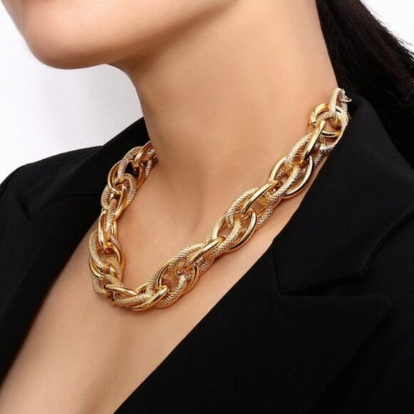 NEW Gold Chunky Link Chain Necklace - Picture 2 of 4
